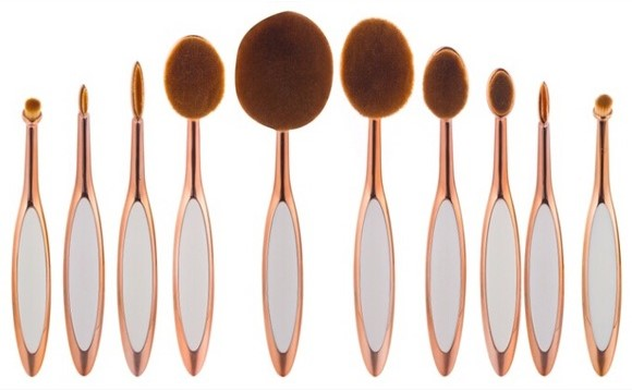 Get the Perfect Makeup Look with the Beauty Experts Set of 10 Oval Beauty Brushes