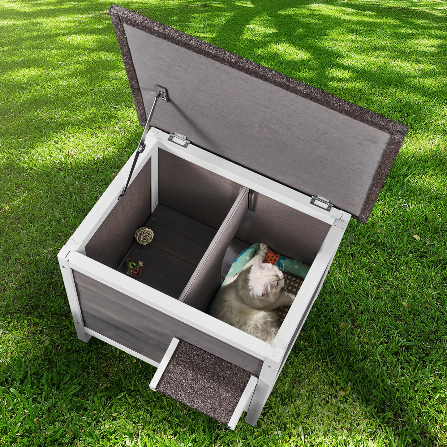 VEVOR Wooden Outdoor Cat House - Weatherproof, Safe, and Spacious Shelter for Feral Cats with Roof & PVC Door Flaps