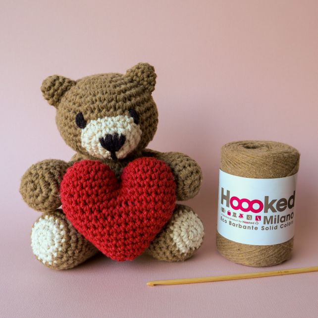 DIY Crochet Kit Teddy Bear With Heart Valentino PAK281-1