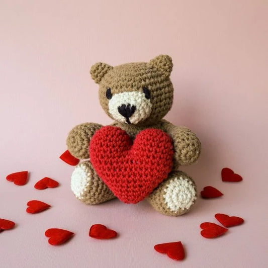 DIY Crochet Kit Teddy Bear With Heart Valentino PAK281-0